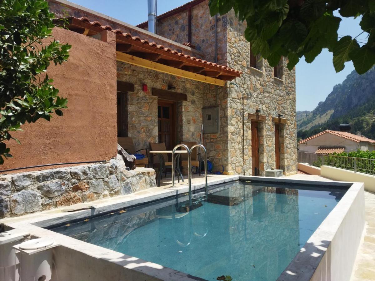 Villa Apirathes Zoúrva